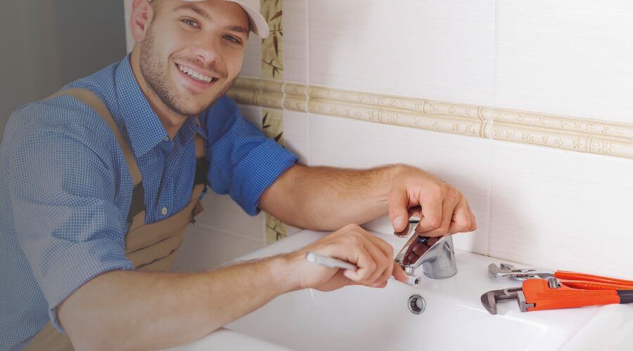 Local expert plumbing services in Leesburg, IN